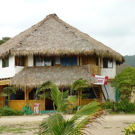 Wipeout Cabana Restaurant Bed & Breakfast Las Tunas Exterior photo